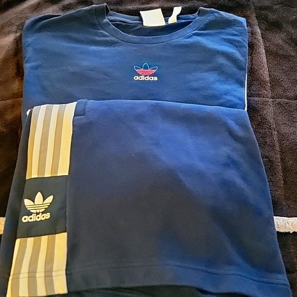 Adidas XL Short and T-shirt set. - Picture 1 of 5